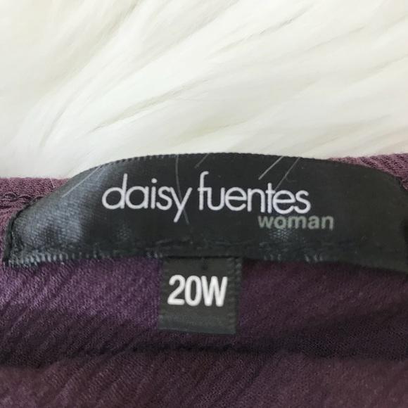 Daisy Fuentes size 20W purple shark bite skirt - Picture 2 of 5